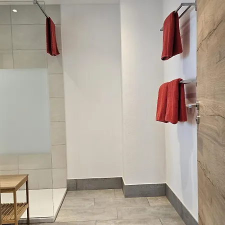 Wohnung-nummer-4 *